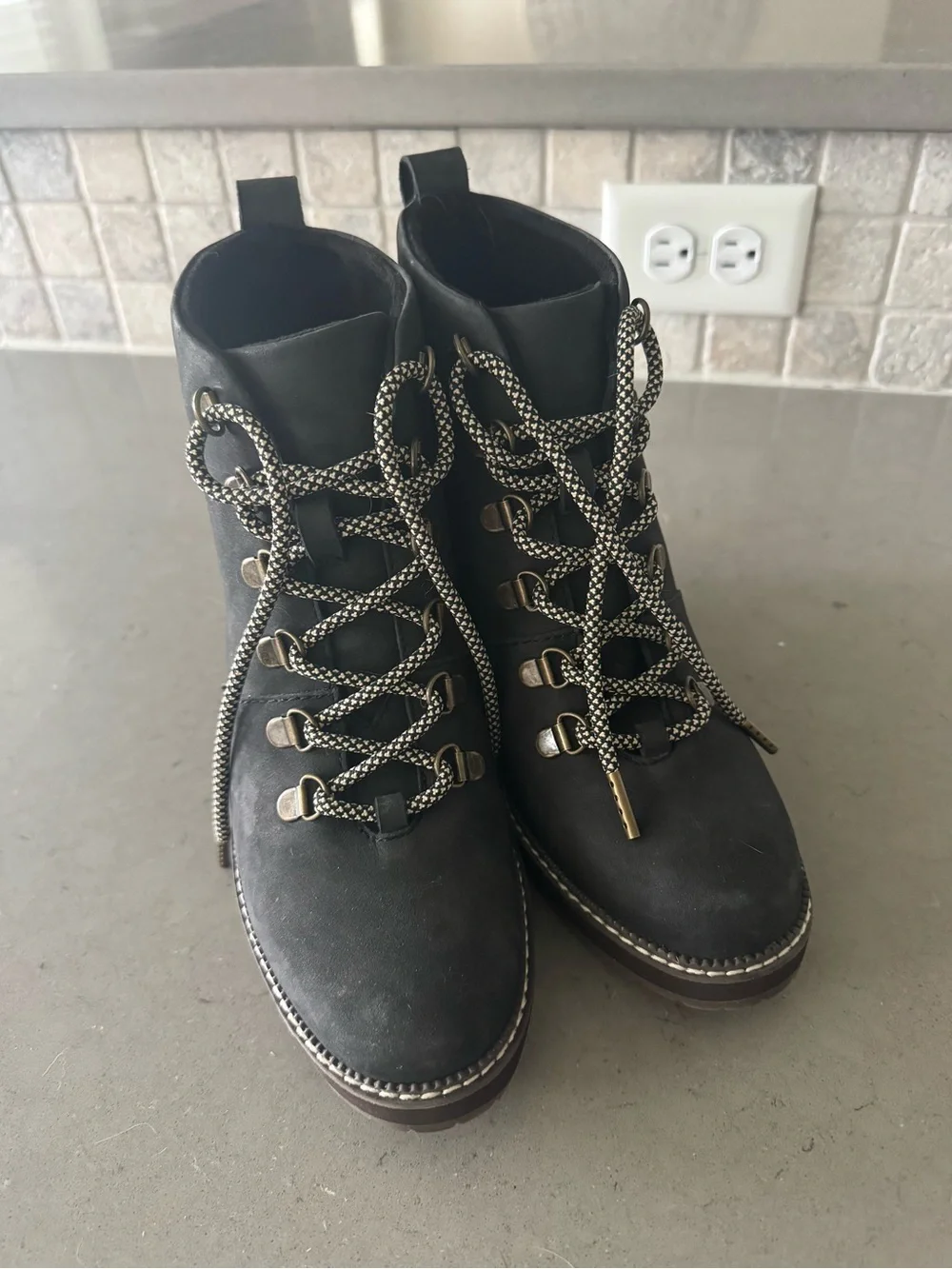 TOMS Women's Black Wedge Lace-Up Ankle Boots Size 6.5 NWOT